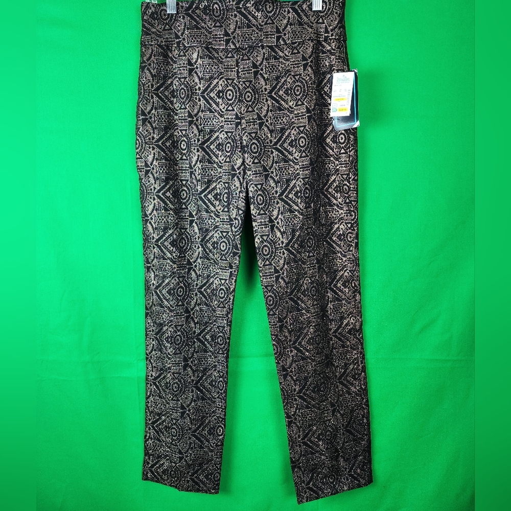 NWT. Attyre New York Audrey Ankle, Womens Strechy Pants.